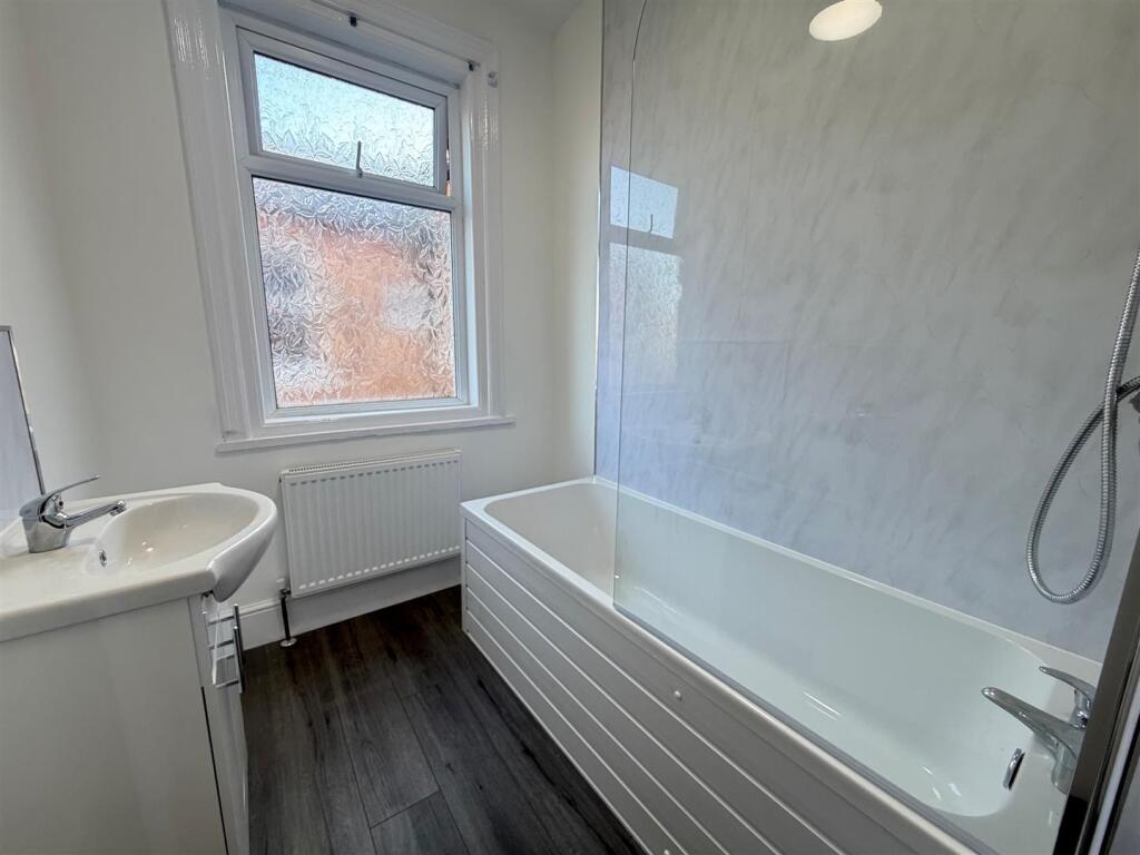 Apartment in York - View 3