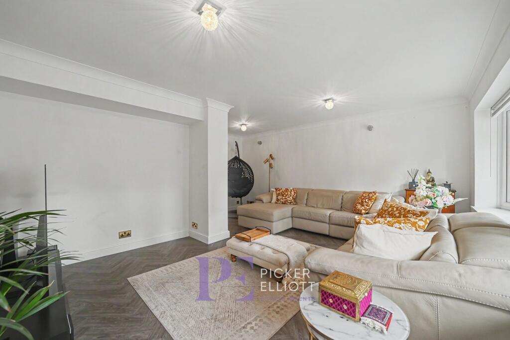 House in Leicester - More