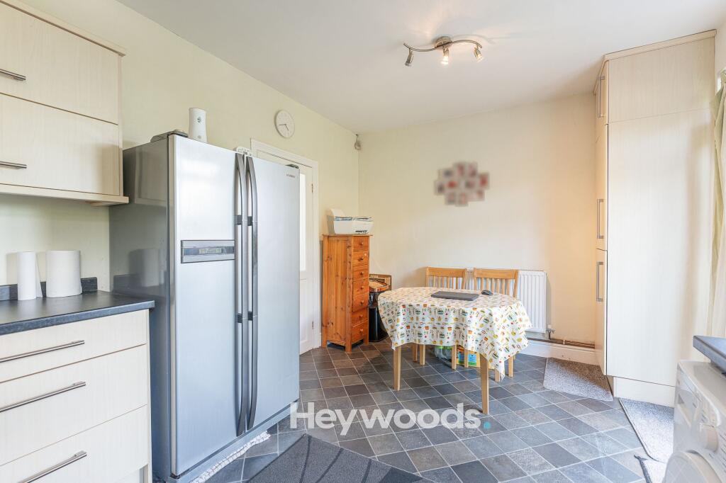 House in Stoke-on-Trent - More