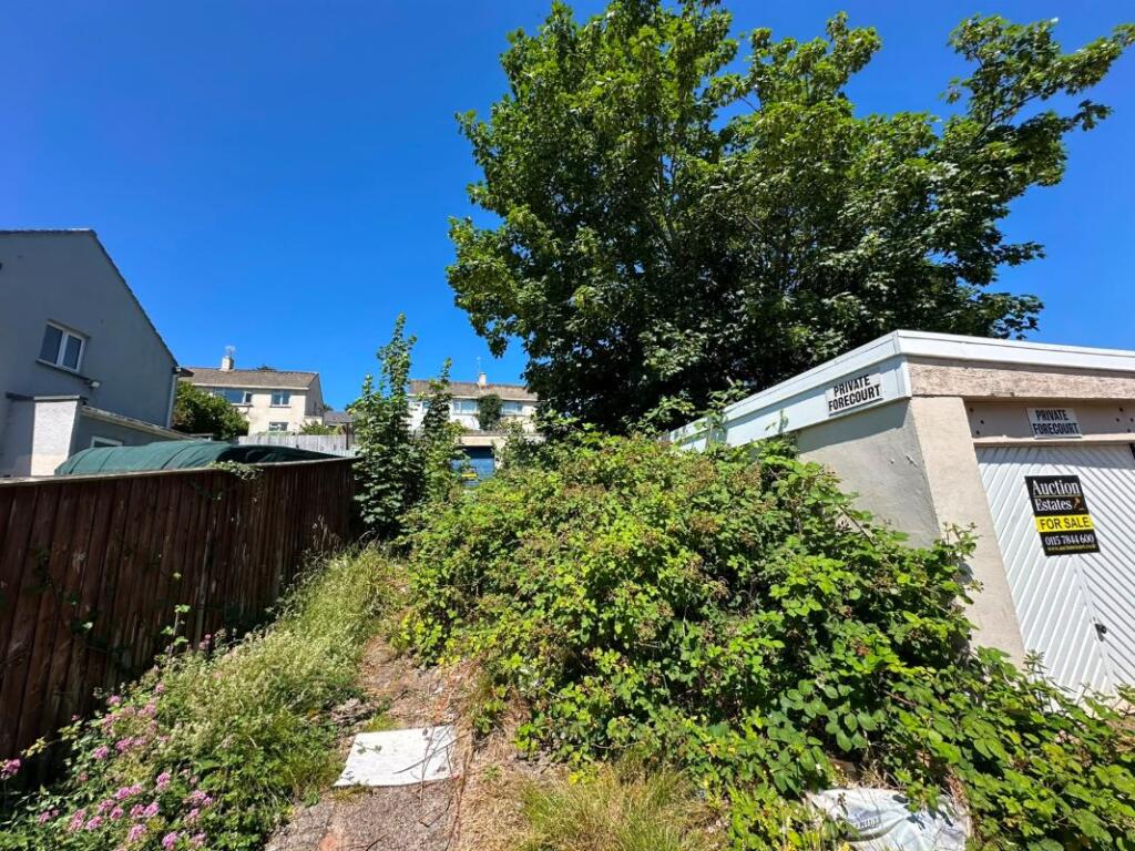 7 Garages & Land on Spencer Road, Paignton, Devon, TQ3 3SZ - More