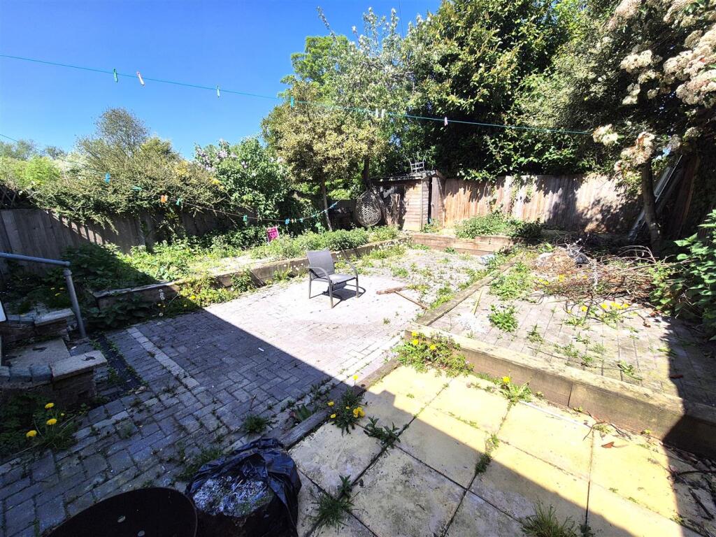 Moseley Drive, Marston Green, Birmingham photo 4