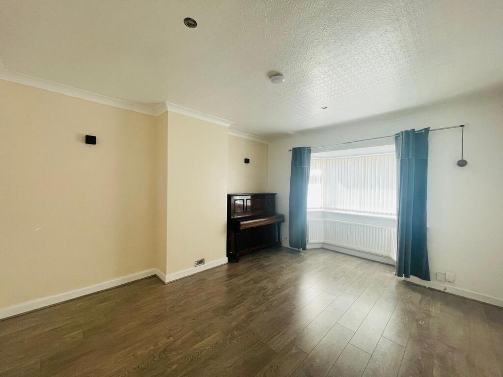 House in Sandwell, West Midlands - View 4
