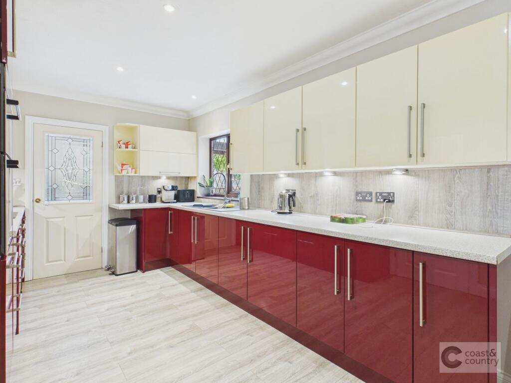 House in Teignbridge, Whiddon, Abbotskerswell - More