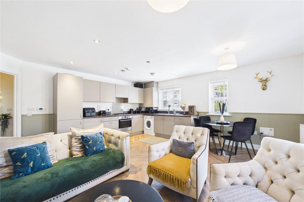 Apartment in Crawley, Rusper - View 5