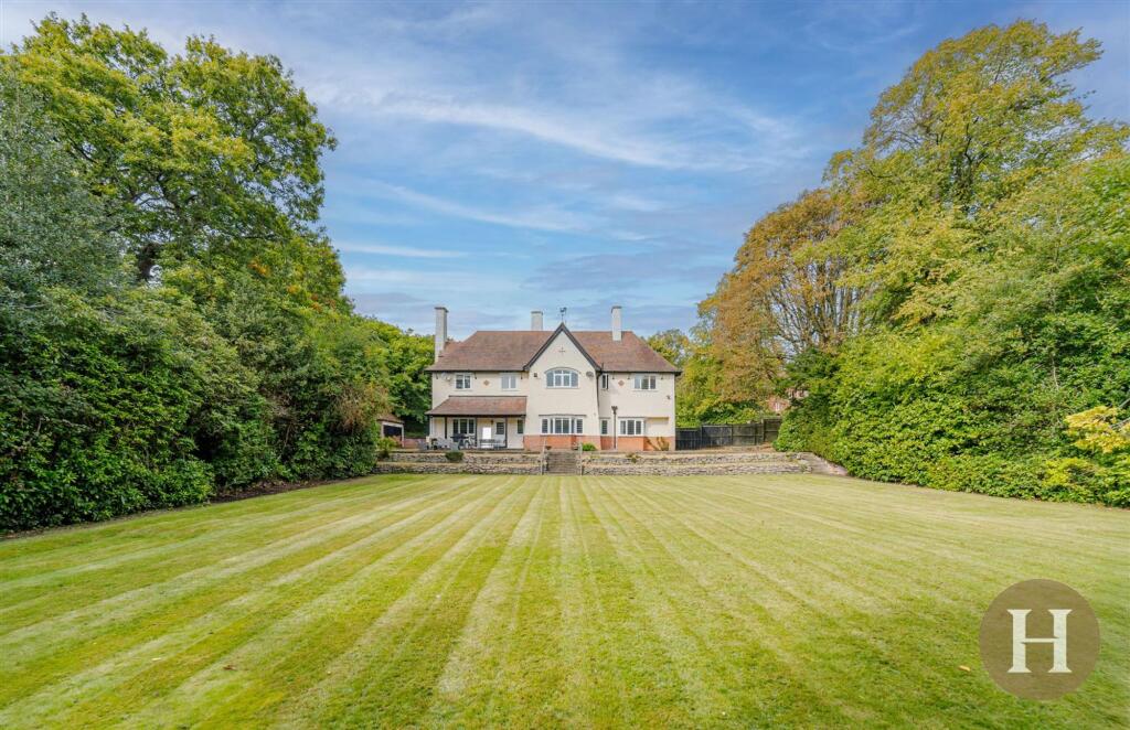 House in Birmingham, The Calthorpe Estate, Harborne - View 2