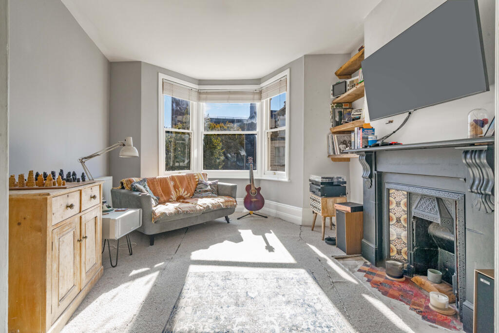 Apartment in Tonbridge - View 2