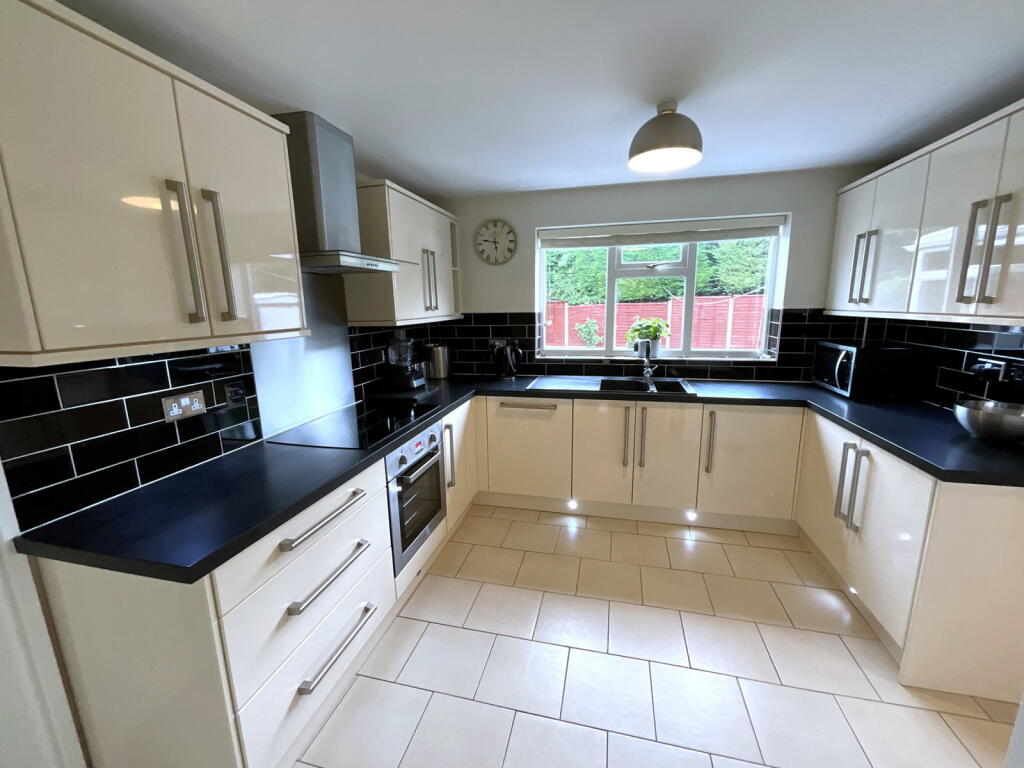 House in Dudley, West Midlands - View 5