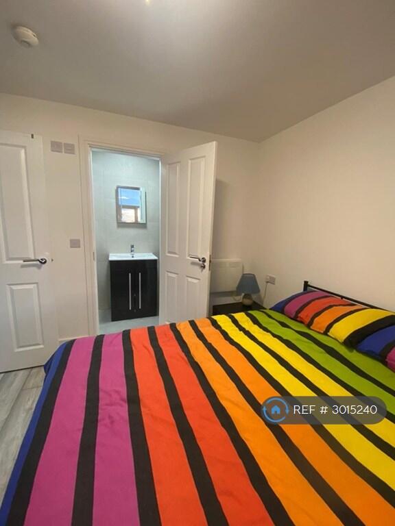 Apartment in Preston - View 4