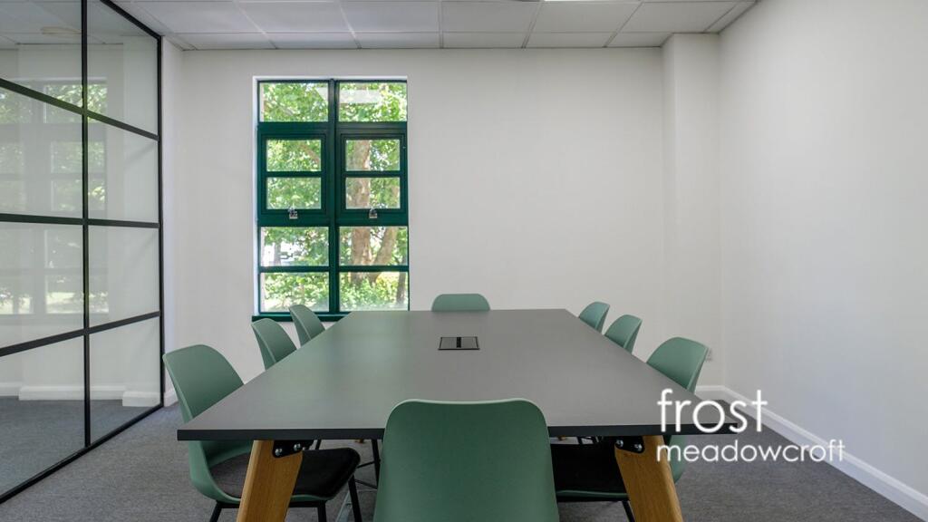 Plaza 535 Kings Rd ChelseaSW10 Office west london a.jpg