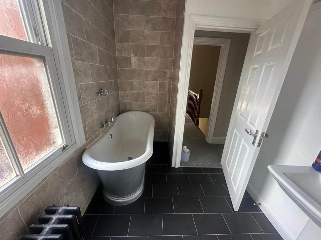 House in Worksop, Kilton - More