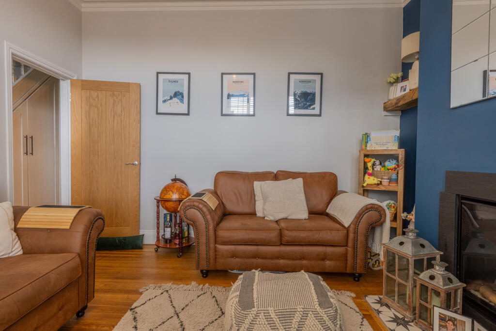 House in Newport - View 5