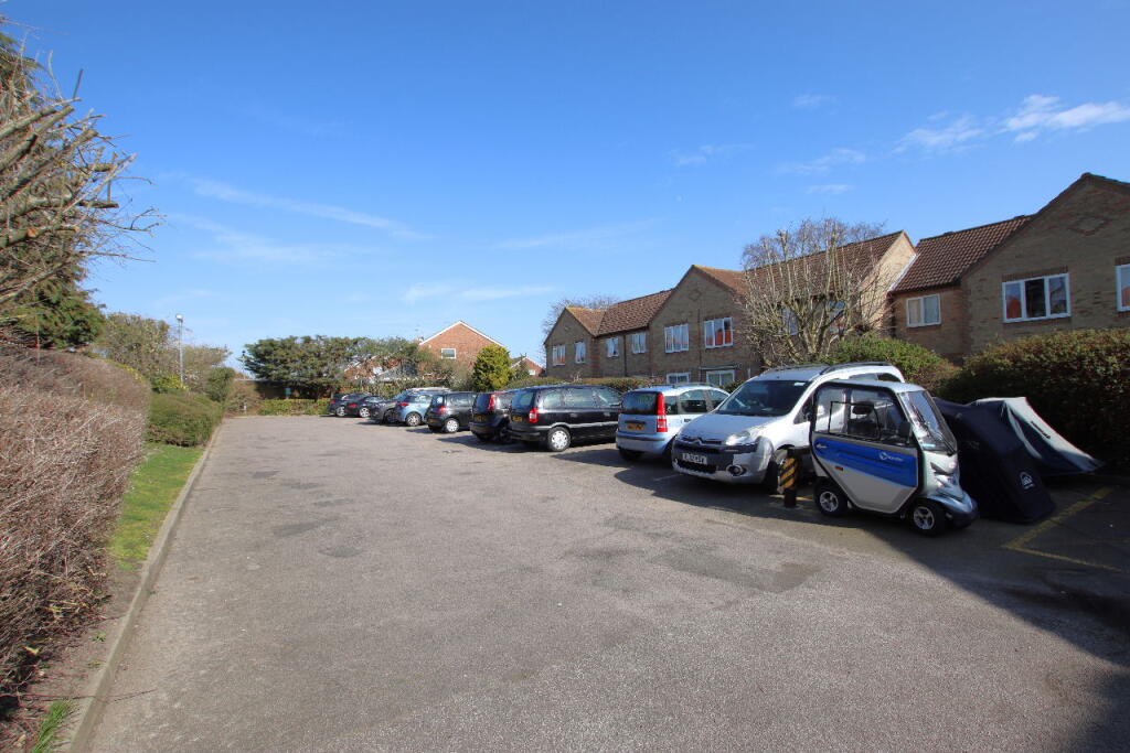 Havenvale, Coppins Road, Clacton on Sea, CO15 photo 5