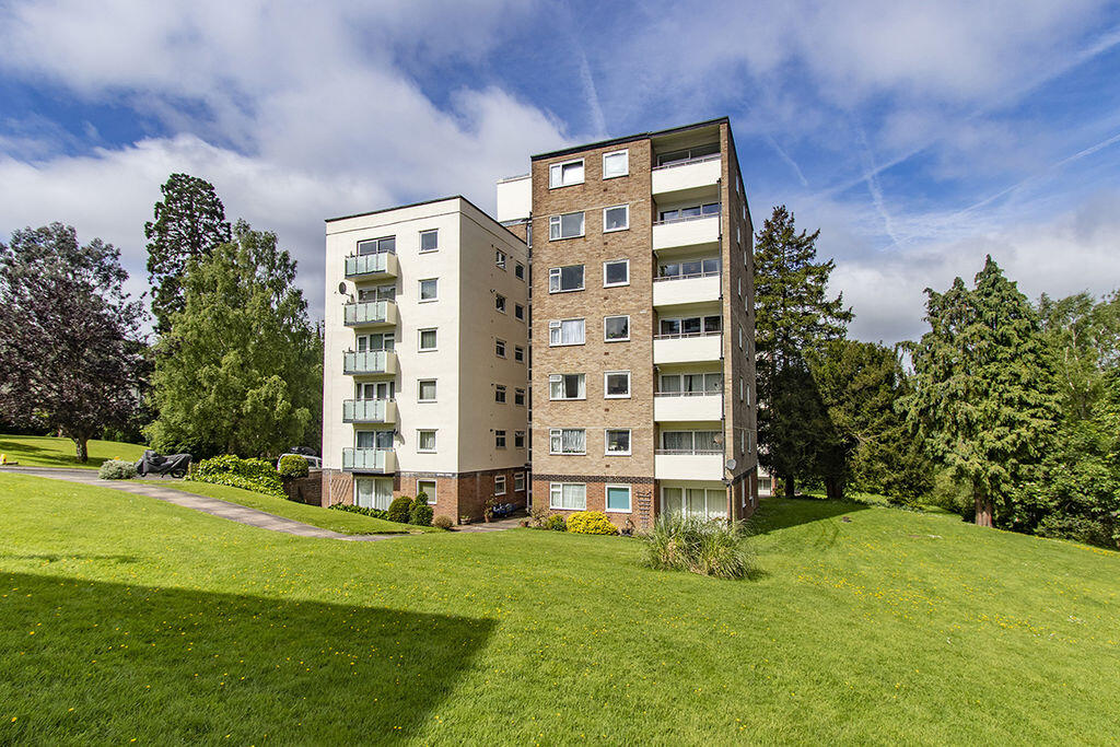 Main image of property: 2 Bedroom Apartment, Ferndale Close, Tunbridge Wells