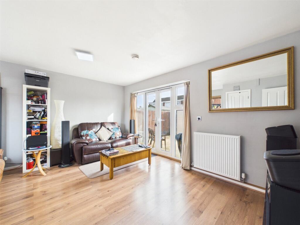 Marlstone Drive, Churchdown, Gloucester, Gloucestershire, GL3 photo 2