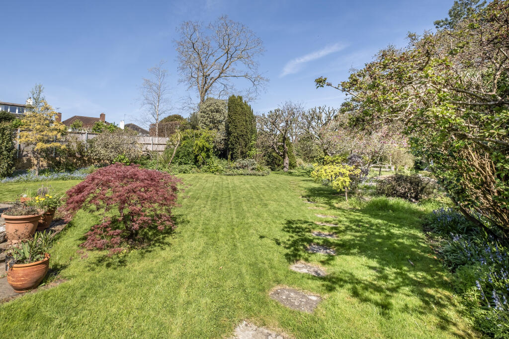 Main image of property: Queens Rise, Richmond, TW10