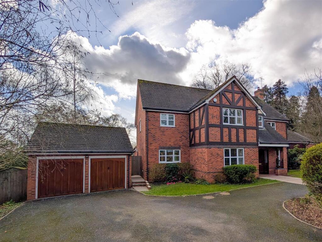 5-bed detached on Cockshot Road, Great Malvern, £845,000