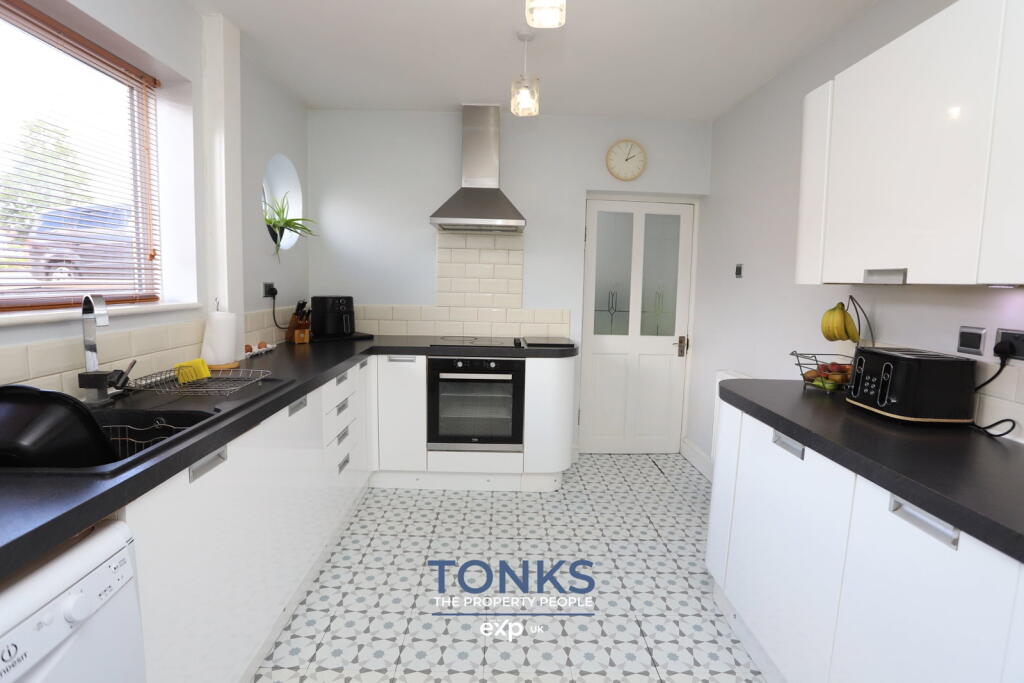 House in Dudley, West Midlands - View 4