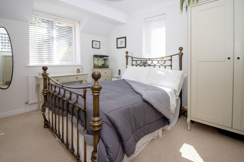 House in Southampton - View 4