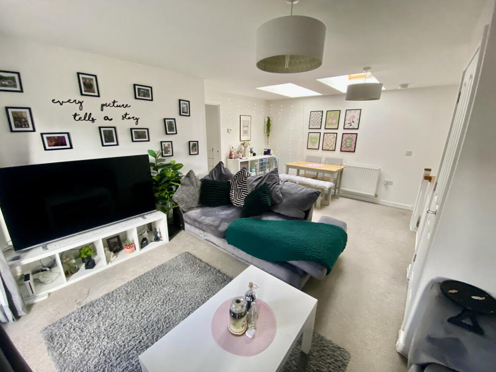 Apartment in Portsmouth - View 3