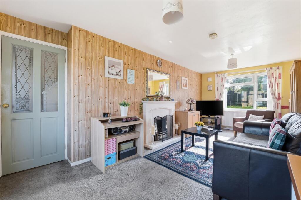House in North East Derbyshire, North Wingfield - View 4