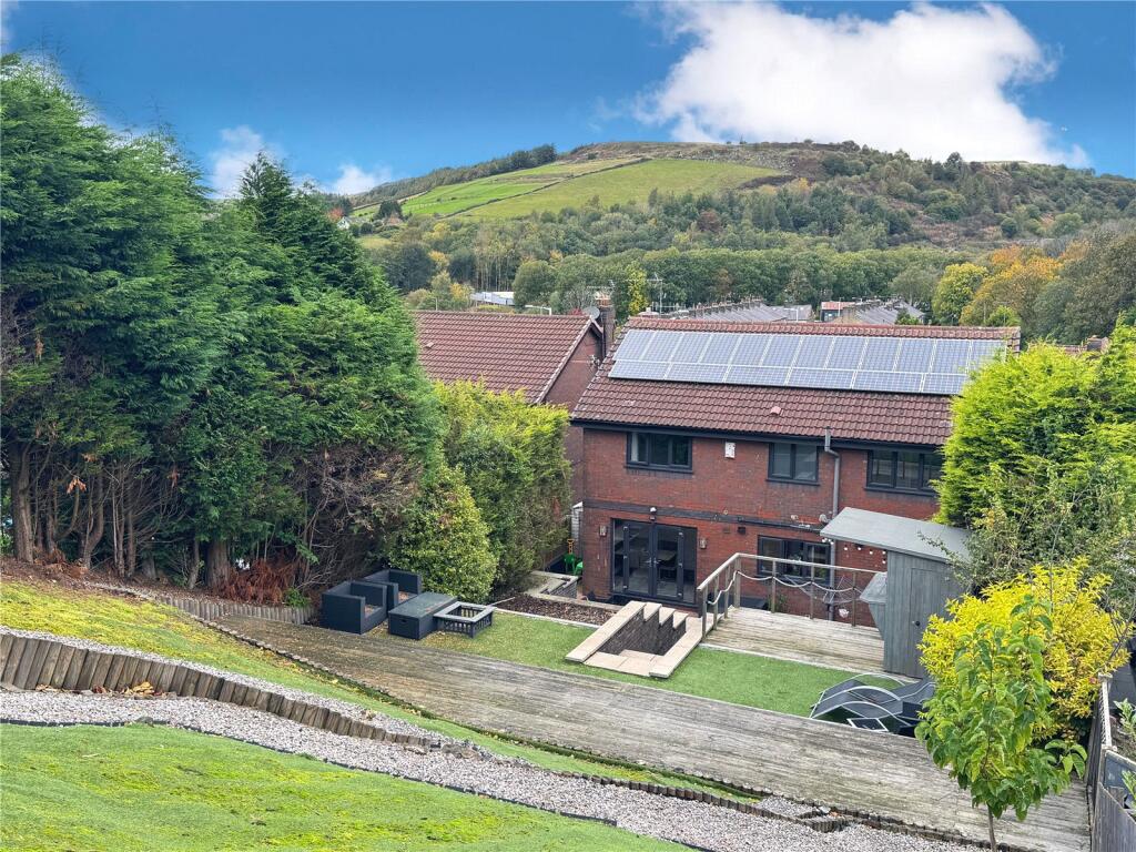 4-bed detached on Jubilee Close, Haslingden, Rossendale, BB4, £459,950