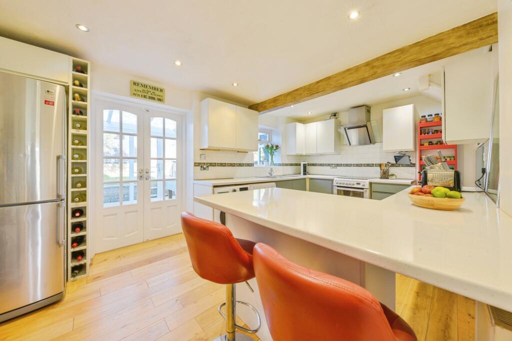 Additional image 6 of Knightsfield, Welwyn Garden City, AL8