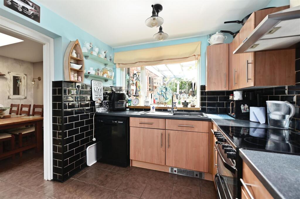 House in Basingstoke and Deane, Basingstoke - View 5