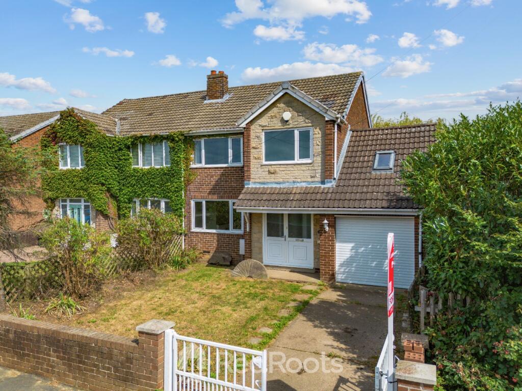 3-bed semi-detached on Mill Lane, Harlington, Doncaster, DN5, £260,000