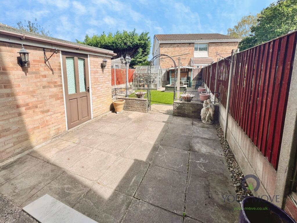 House in Dudley - View 4