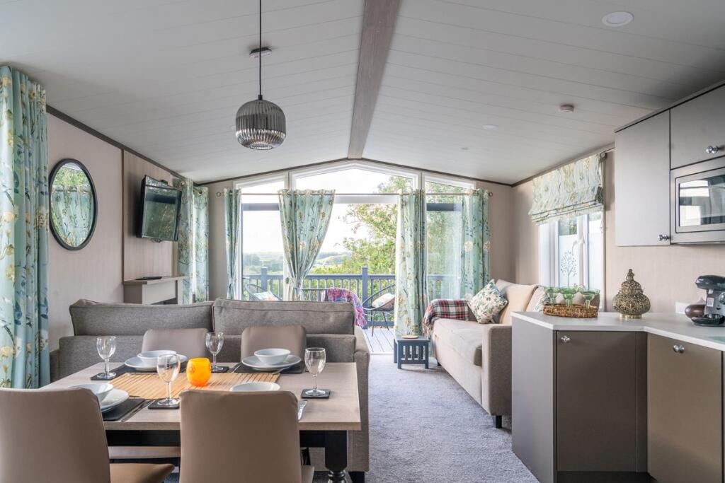 Sandymouth 6 Hedley Wood Holiday Park, Tackbear Road, Bridgerule, Devon, EX22 7ED photo 3