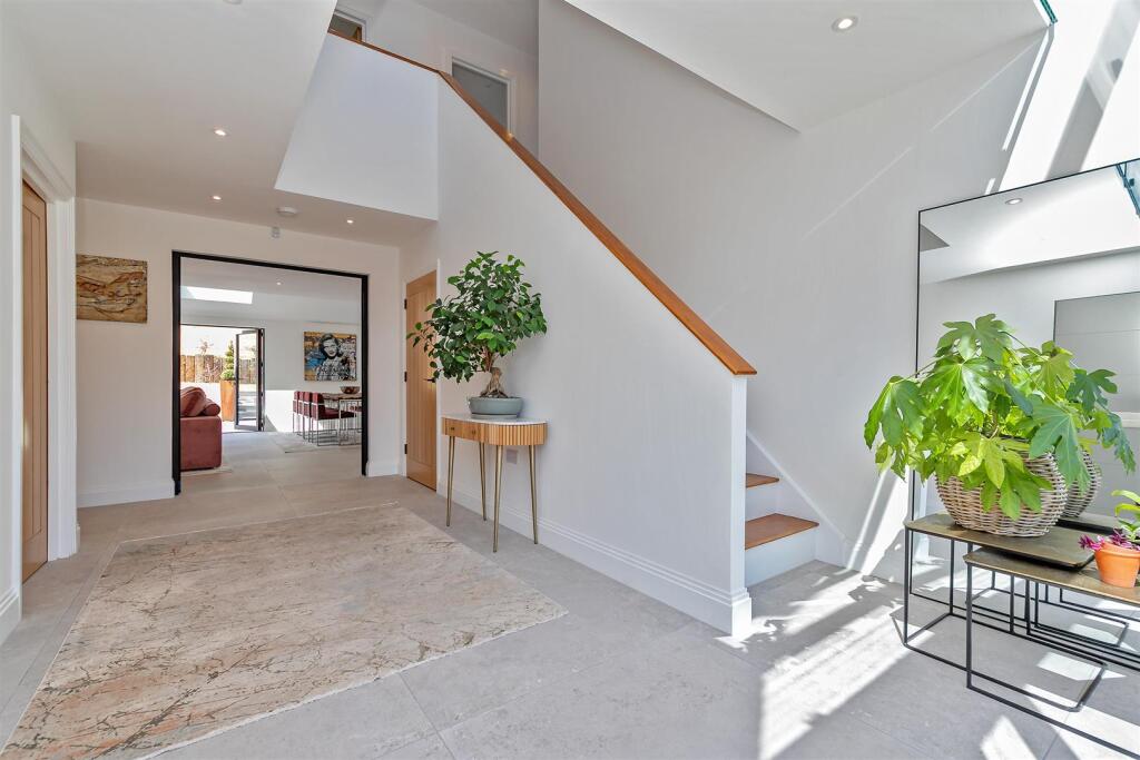 Additional image 7 of St. Albans Road, Sandridge