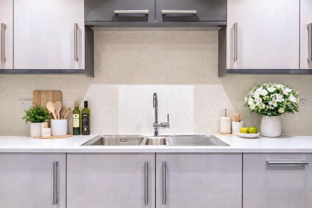Apartment in Sheffield - View 4