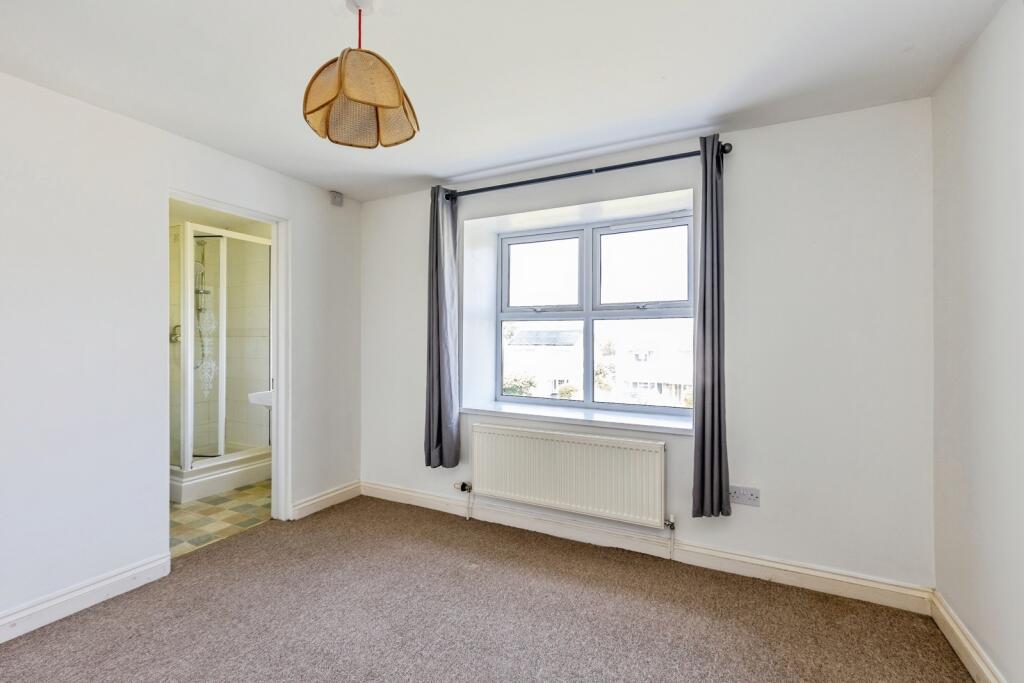 Apartment in Bristol, North Somerset - More