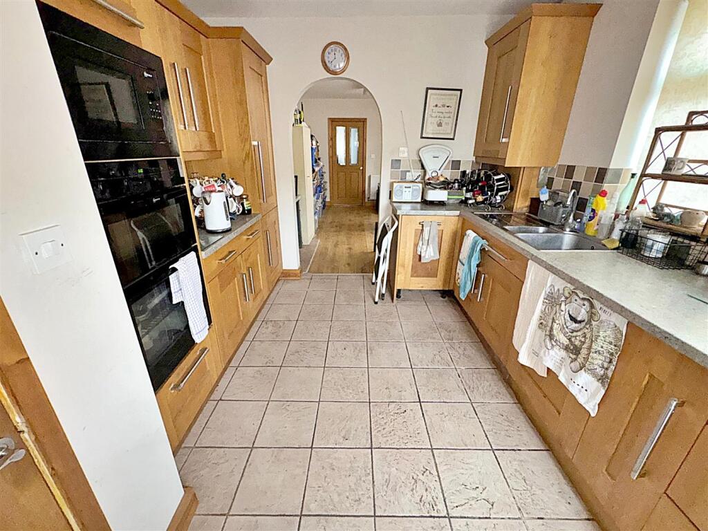 House in Doncaster - View 5