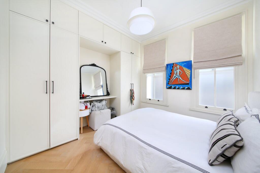 Apartment in London - View 5