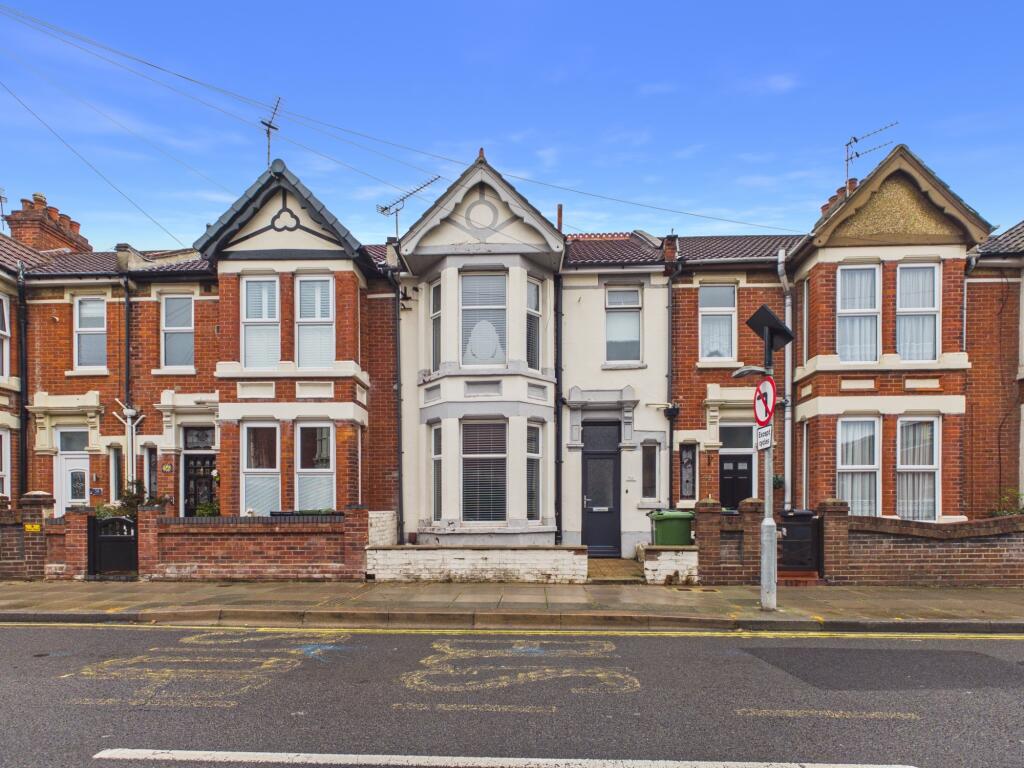 Main image of property: 54 Winter Road, Southsea, Hampshire, PO4 9BU