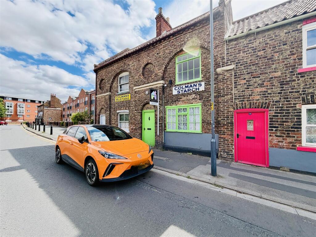 Main image of property: Ousegate, Selby