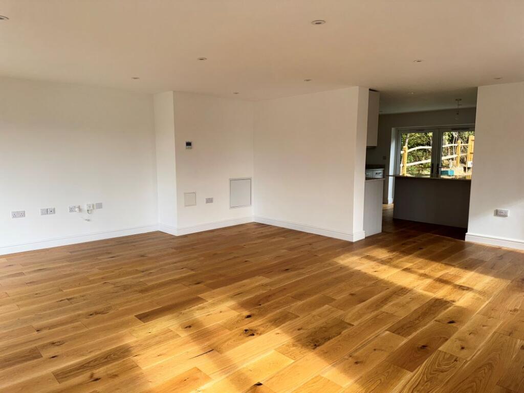 House in Redhill - View 2