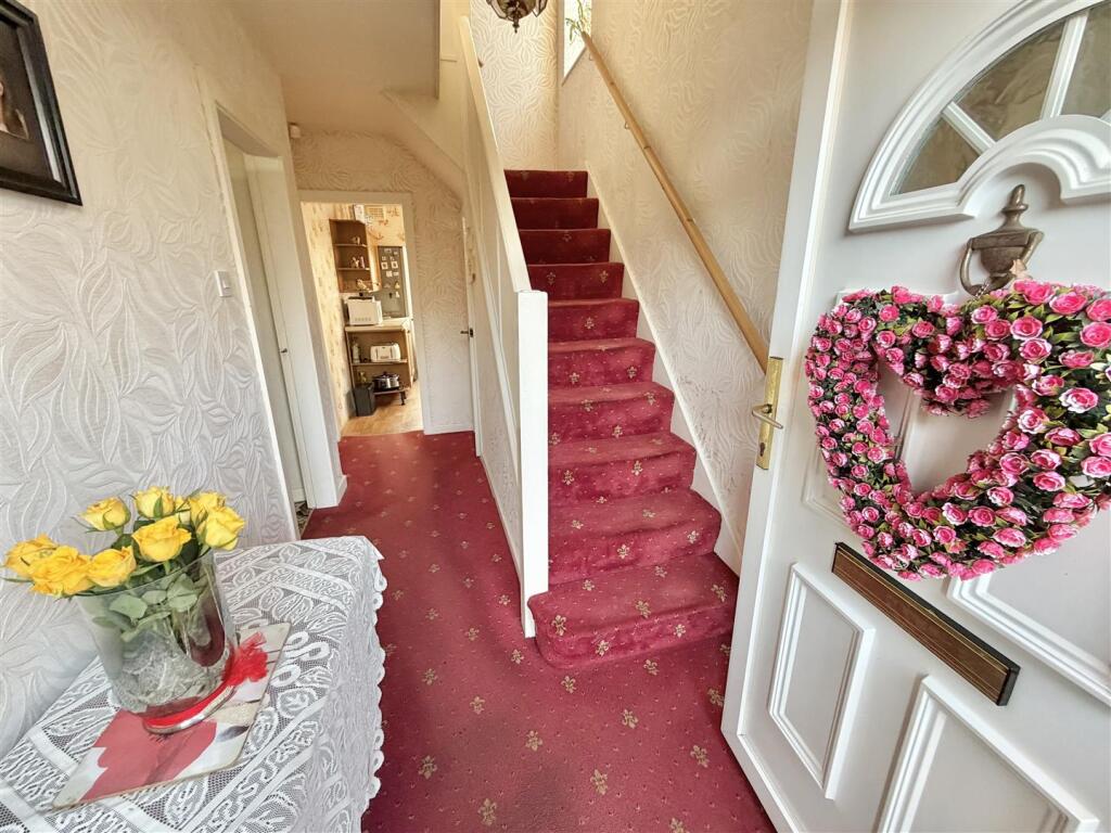 Cherry Lane, Sale photo 2