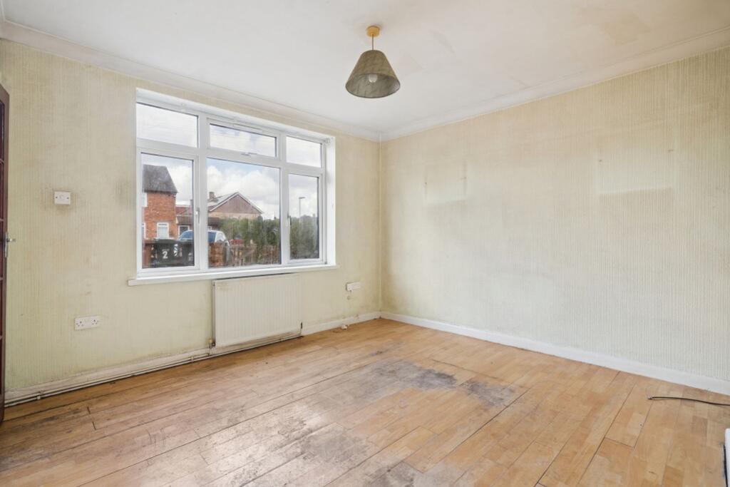 House in Watford - View 5