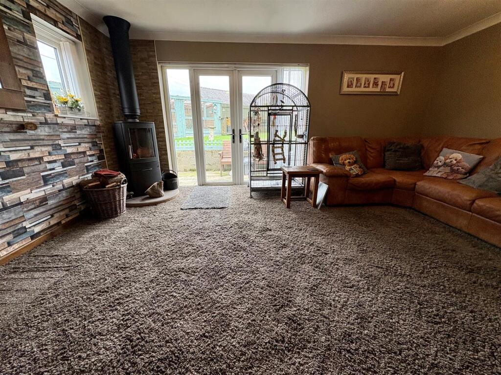 Additional image 12 of Elliot Court, Queensbury