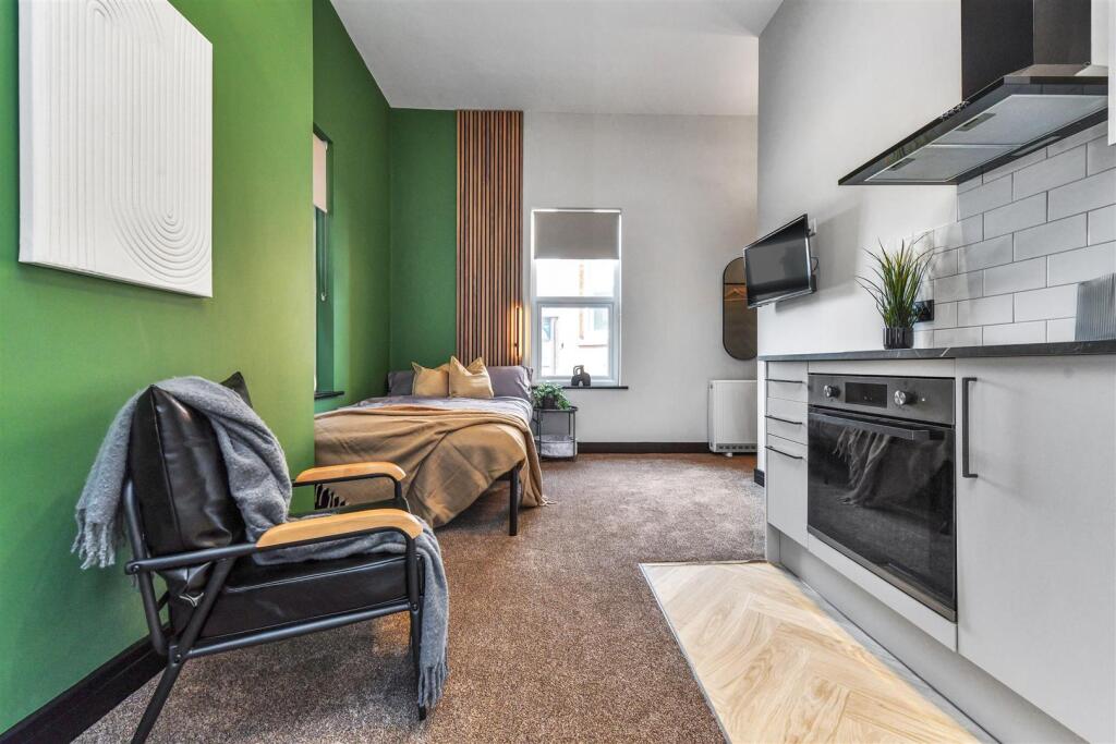 Apartment in Derby - View 3