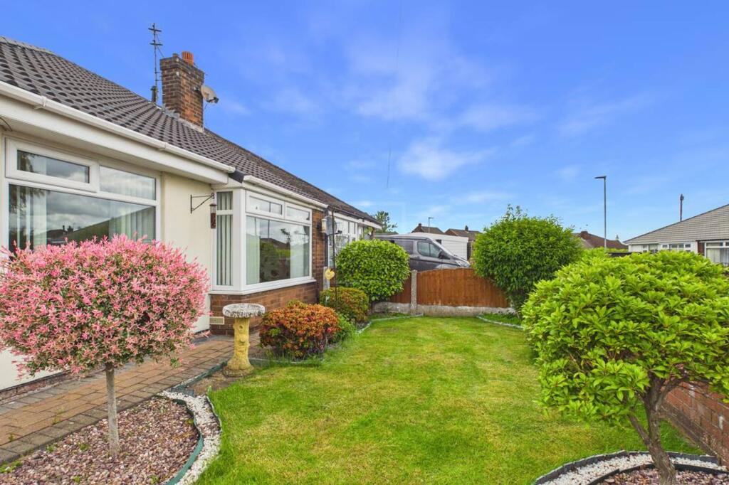 House in Warrington, Greystone Heath, Penketh - View 4