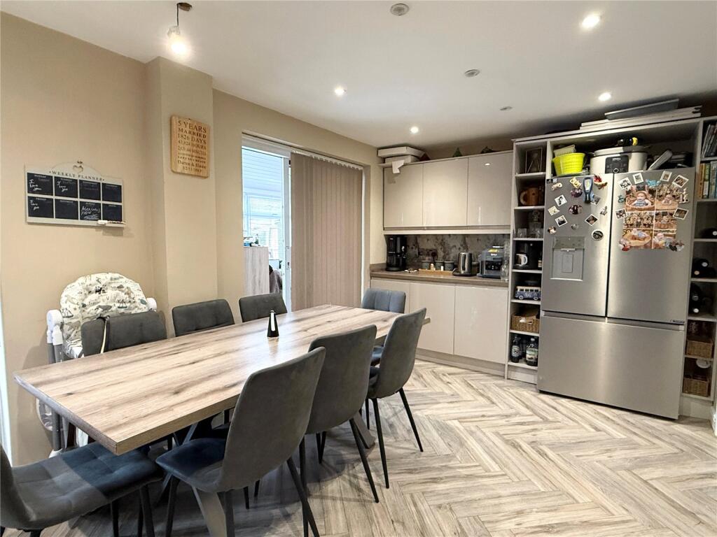 House in Lichfield, Chase Terrace, Burntwood - View 5