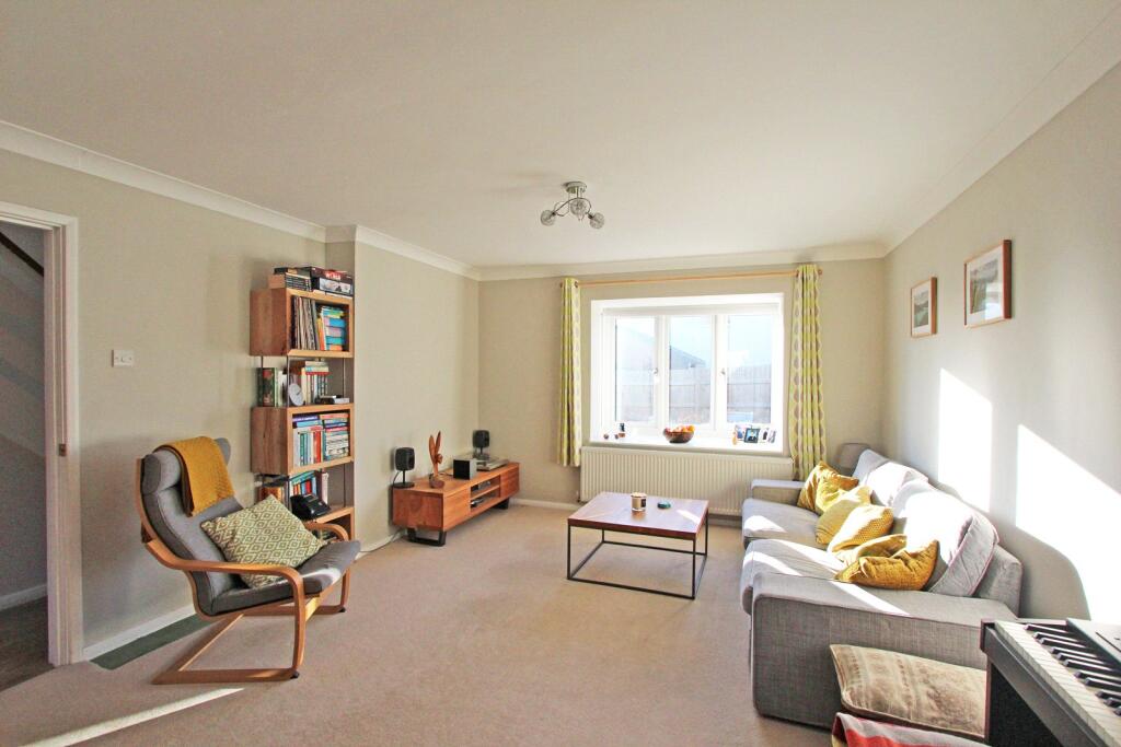 Heron Close, Sway, Lymington, Hampshire, SO41 photo 2