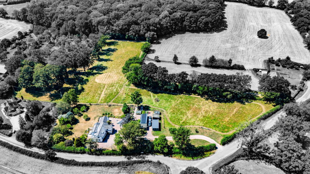 House in Coddington, Herefordshire - View 2