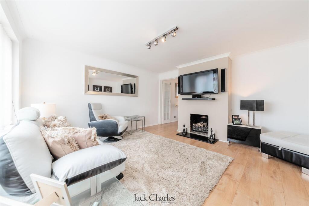 House in Maidstone, Staplehurst - View 3