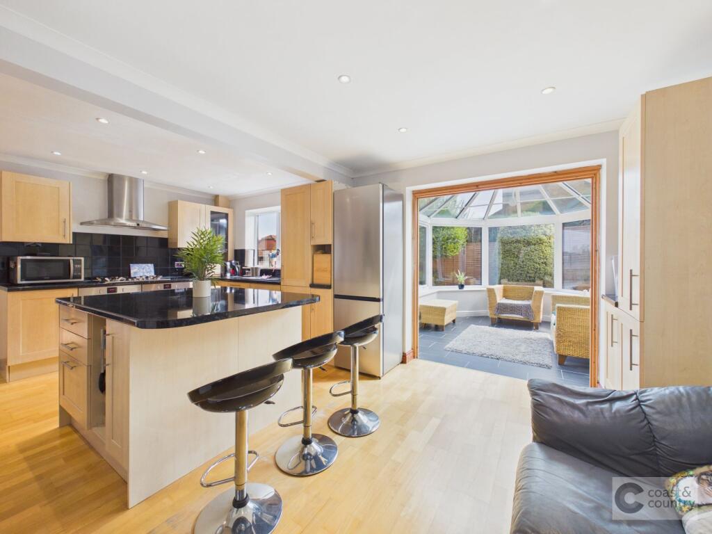 House in Teignbridge, Newton Abbot - View 3