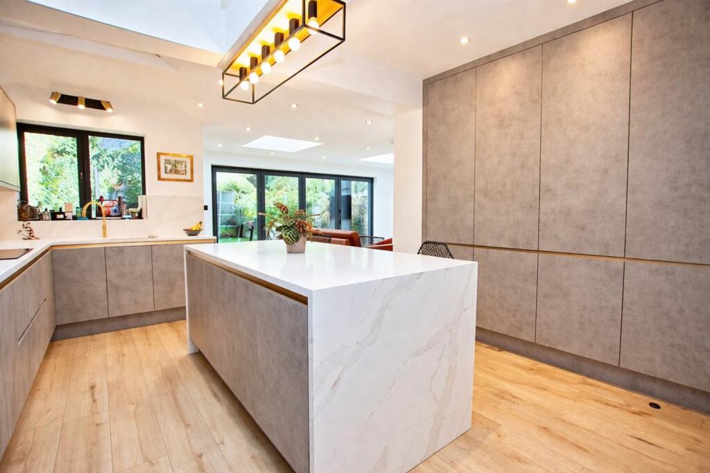 House in Watford - View 4