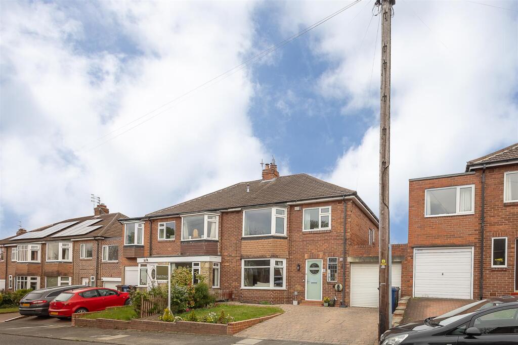 3-bed semi-detached on Broxholm Road, Heaton, Newcastle upon Tyne, £380,000